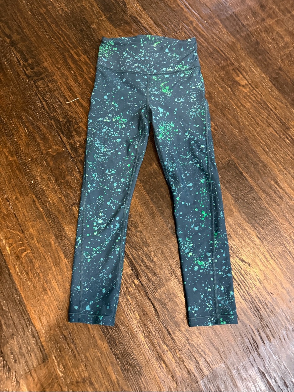 Athleta -Item: Ultimate Stash Pocket Splat Print Capri Leggings XXS